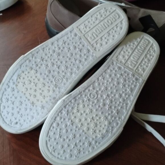 Nintendo Kids Shoes - Super Mario - Size: 5   (1004) - Picture 3 of 4